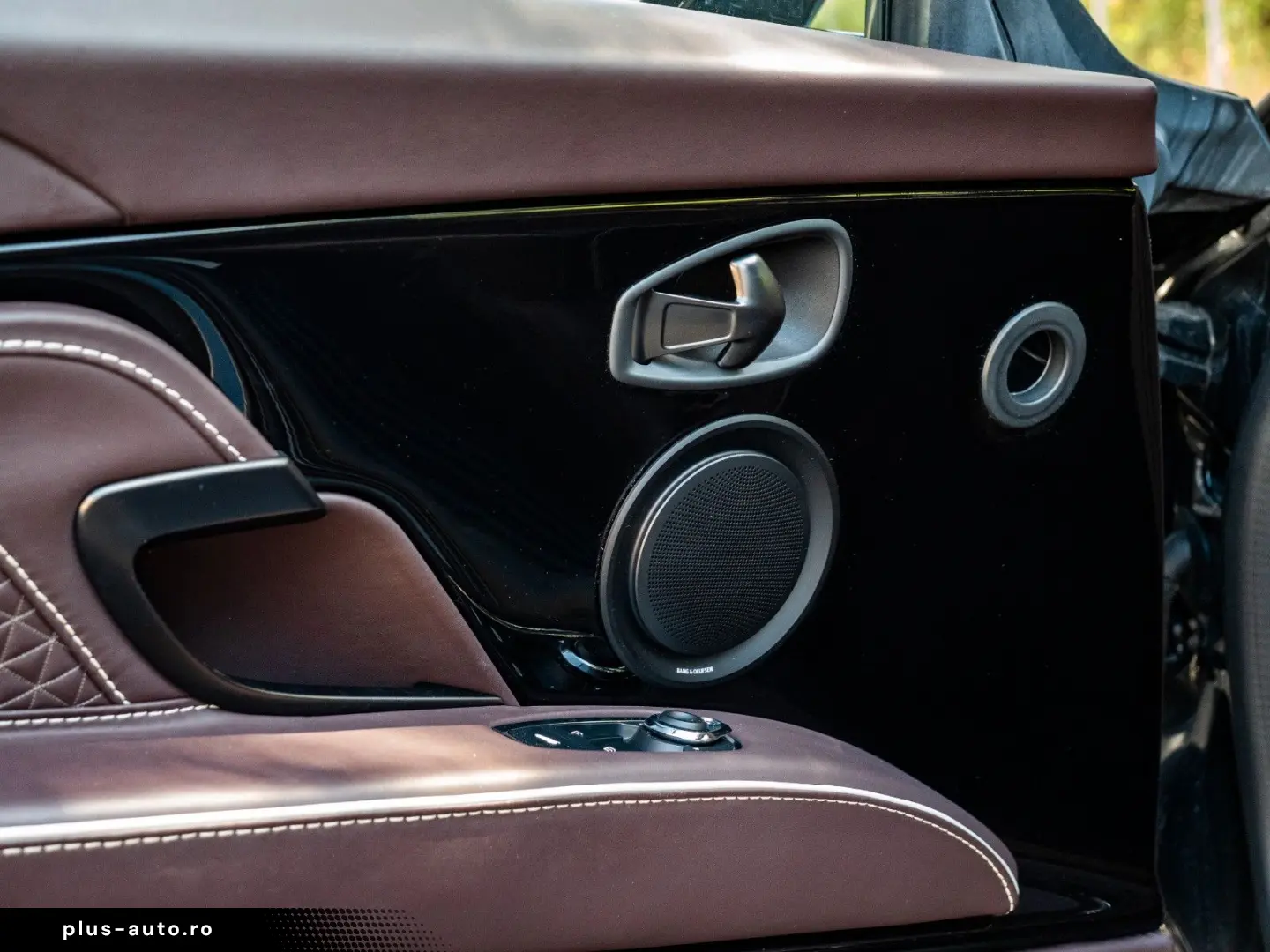 ASTON MARTIN DBS 5.2 V12.TITANIUM ABGASANLAGE.B&O