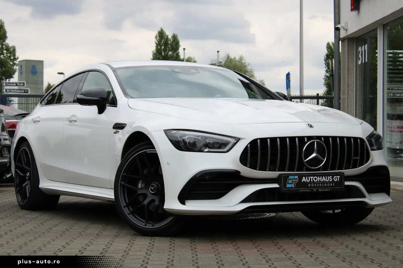 MERCEDES-BENZ AMG GT 43 4Matic