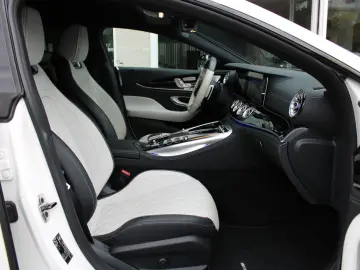 MERCEDES-BENZ AMG GT 43 4Matic