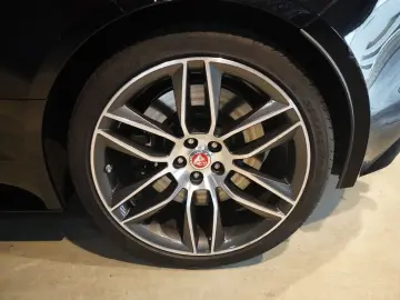 JAGUAR F-Type  V8  R-Dynamic AWD-BRD-U-Frei-Balck Pack