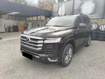 Toyota Land Cruiser LC300 PREMIUM MY2027