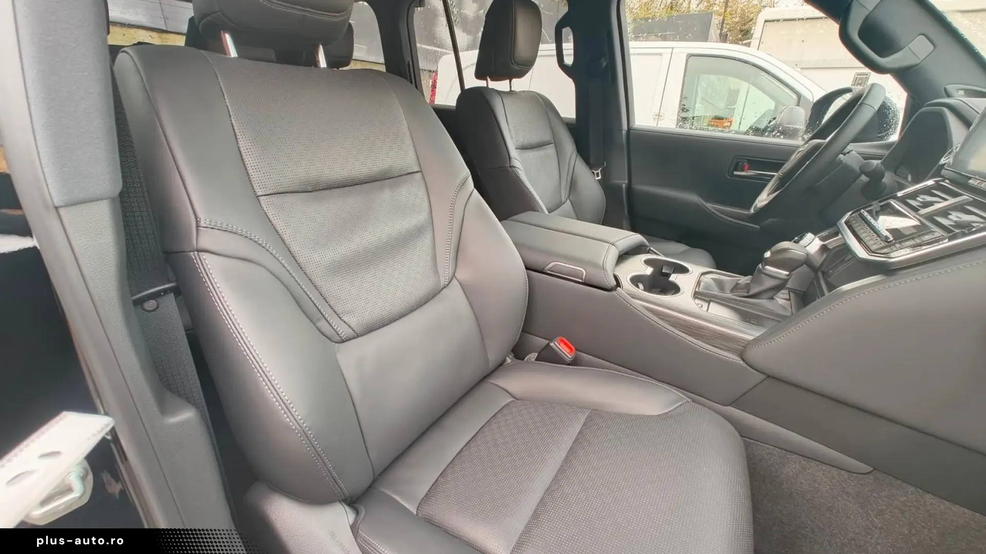 Toyota Land Cruiser LC300 PREMIUM MY2027