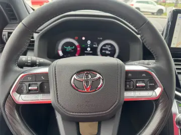 Toyota Land Cruiser LC300 Premium ZX Mod
