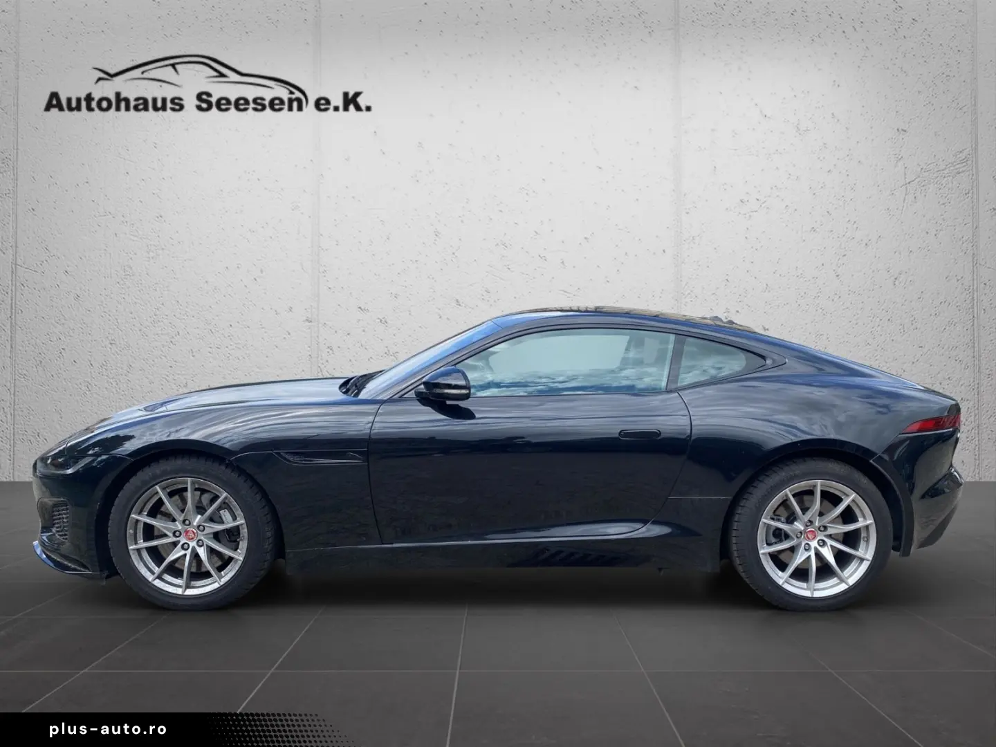JAGUAR F-TYPE Coupe P300 Black Pack Performance