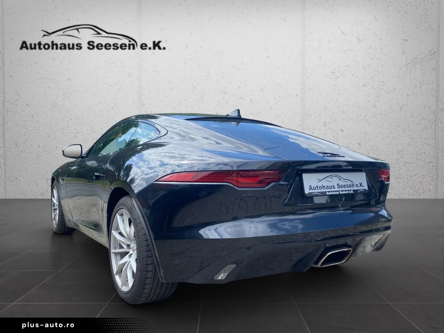 JAGUAR F-TYPE Coupe P300 Black Pack Performance