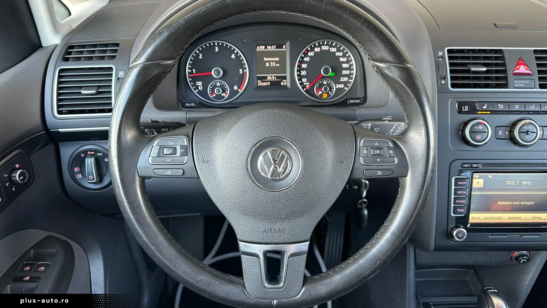 Volkswagen Touran 2.0 Diesel 177 CP An 2014