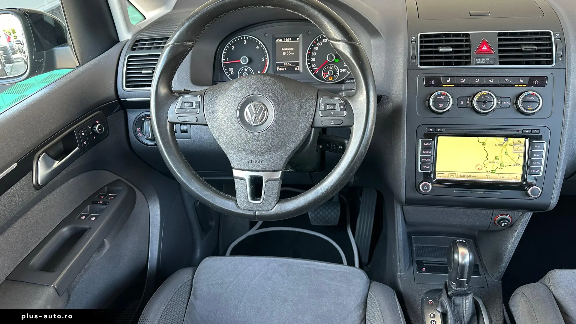 Volkswagen Touran 2.0 Diesel 177 CP An 2014