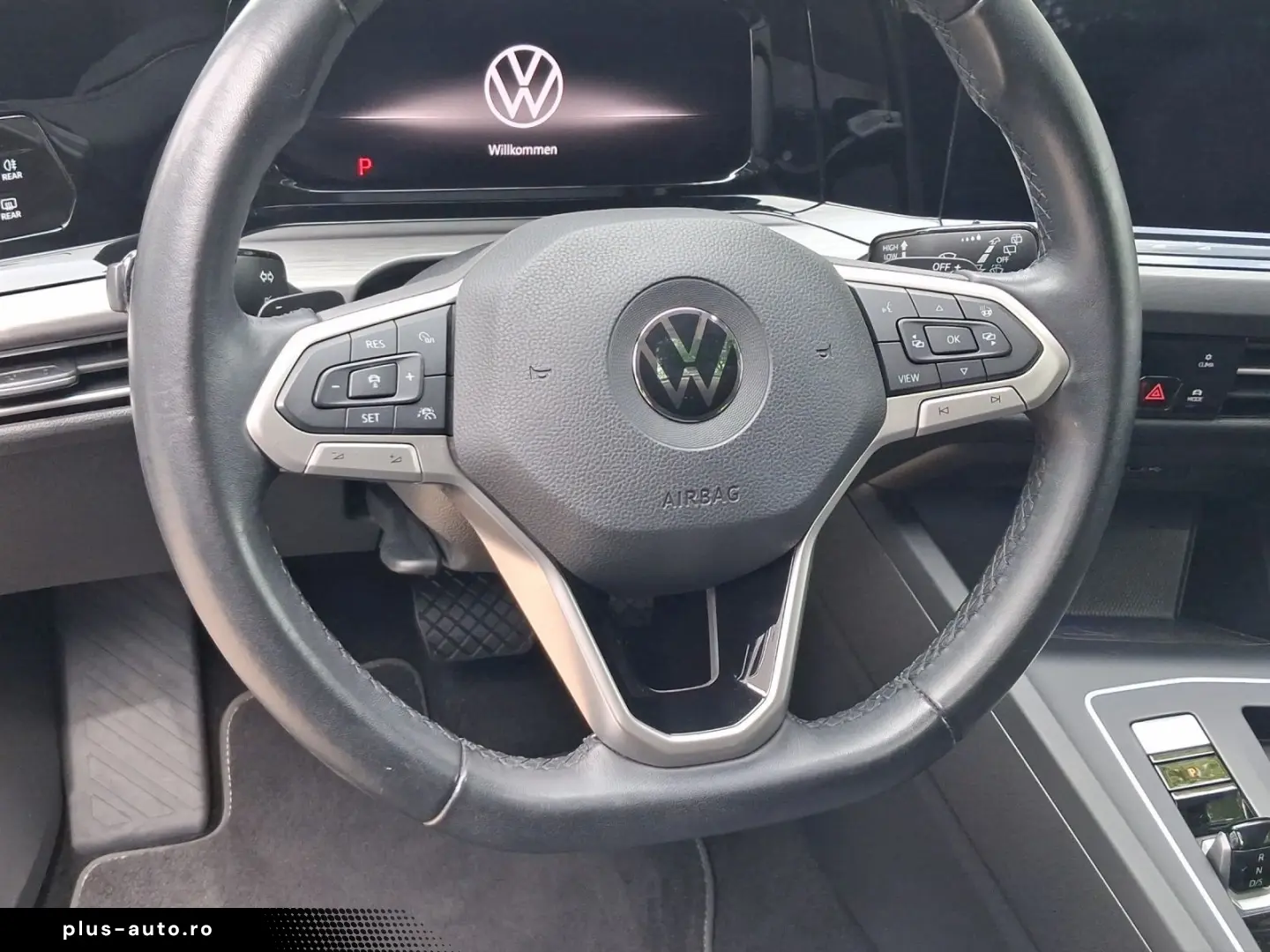 VW Golf 1.4 eHybrid STYLE PANO LM18 DCC IQ.LIGHT
