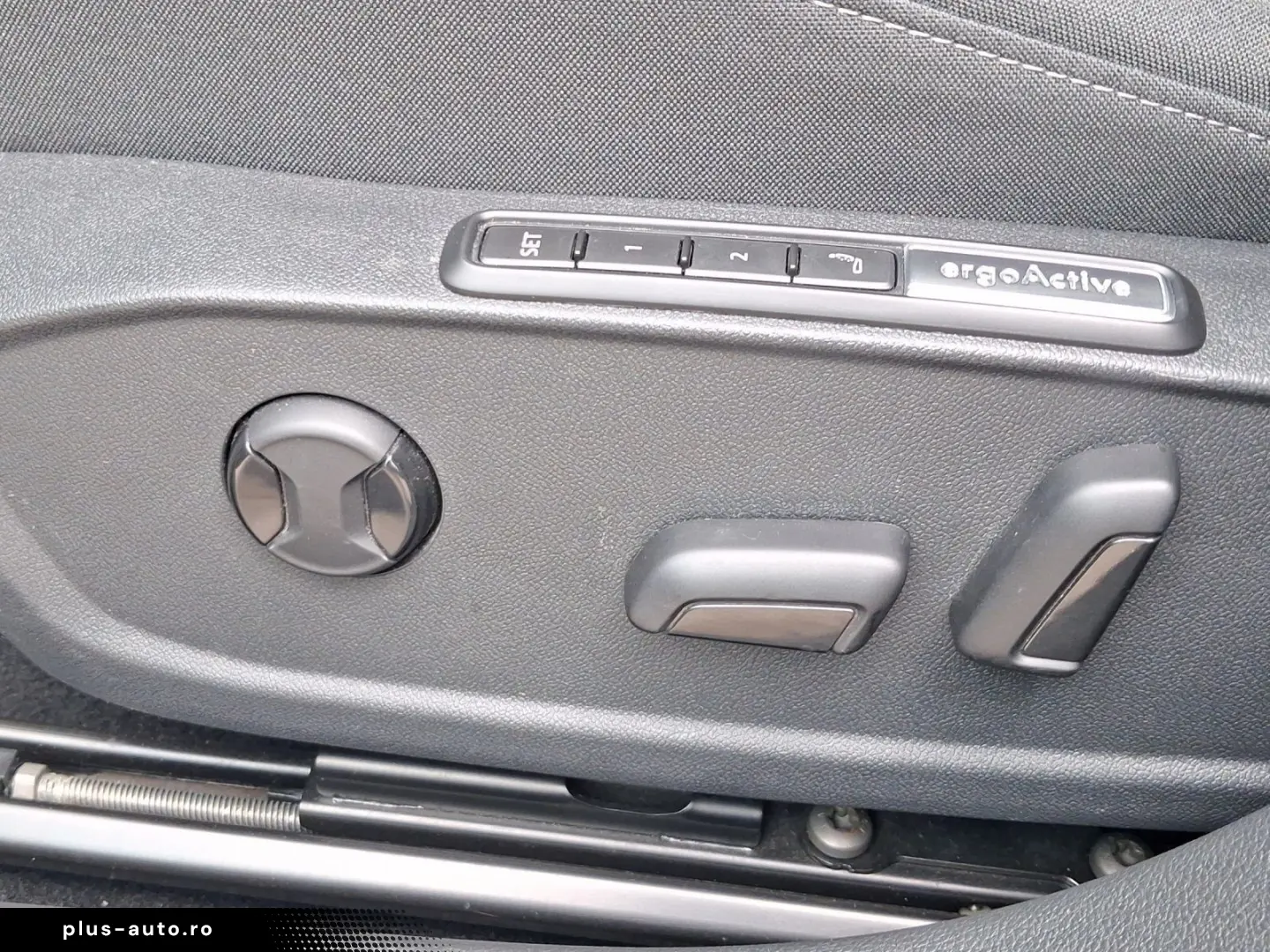 VW Golf 1.4 eHybrid STYLE PANO LM18 DCC IQ.LIGHT