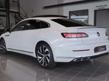 VW Arteon 1.4 TSI DSG R-LINE eHybrid  PANO MATRIX