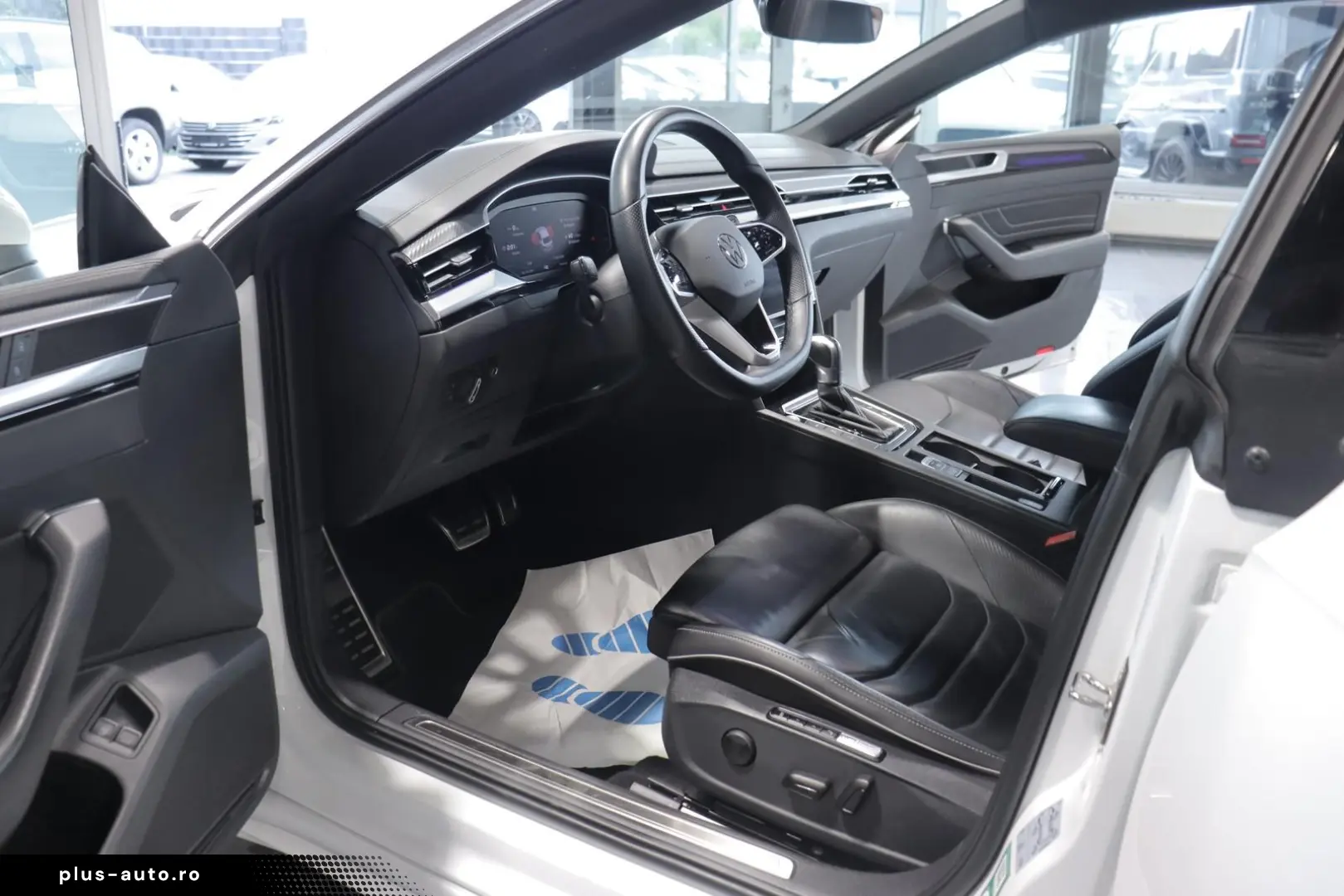 VW Arteon 1.4 TSI DSG R-LINE eHybrid  PANO MATRIX
