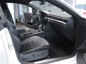 VW Arteon 1.4 TSI DSG R-LINE eHybrid  PANO MATRIX