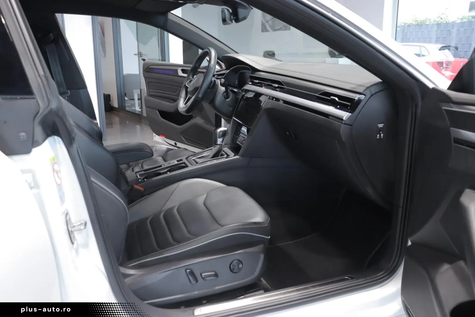 VW Arteon 1.4 TSI DSG R-LINE eHybrid  PANO MATRIX