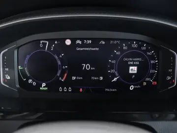 VW Arteon 1.4 TSI DSG R-LINE eHybrid  PANO MATRIX