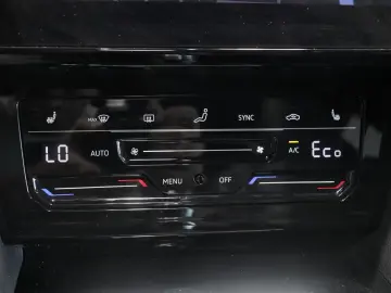 VW Arteon 1.4 TSI DSG R-LINE eHybrid  PANO MATRIX