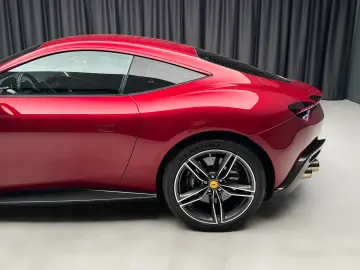 Ferrari Roma  Rosso Portofino 360 Matrix Passenger Display
