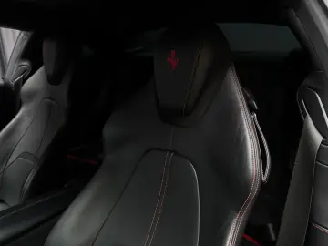 Ferrari Roma  Rosso Portofino 360 Matrix Passenger Display