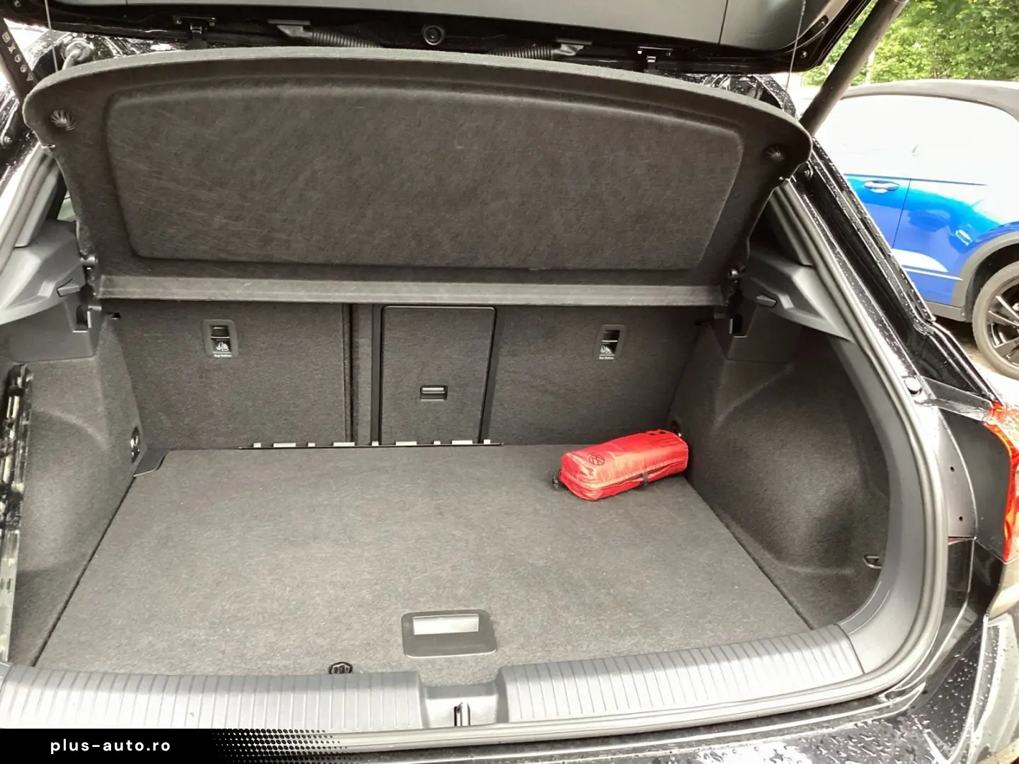 VW T-Roc R 2 0TSI 4M Akrapovic Navi LED Leder DCC