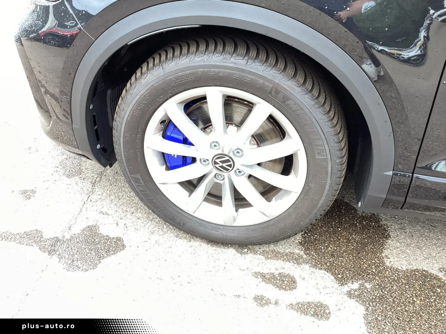 VW T-Roc R 2 0TSI 4M Akrapovic Navi LED Leder DCC