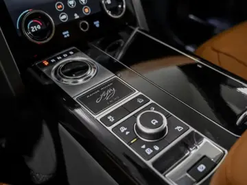 Land Rover Range Rover 5.0 V8 LWB Autobiography Fifty Editi