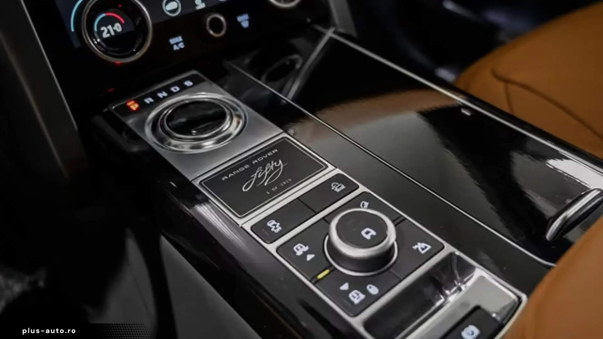 Land Rover Range Rover 5.0 V8 LWB Autobiography Fifty Editi