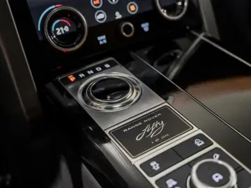 Land Rover Range Rover 5.0 V8 LWB Autobiography Fifty Editi