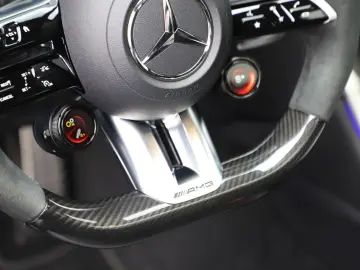 MERCEDES-BENZ C 63 AMG S E Performance   680PK   Hea…