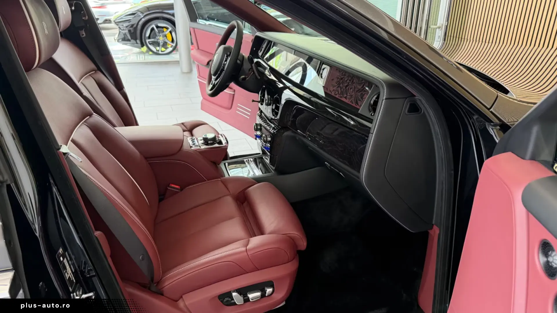 Rolls-Royce Phantom EWB Bespoke Two-Tone FULL 4seats MY2026