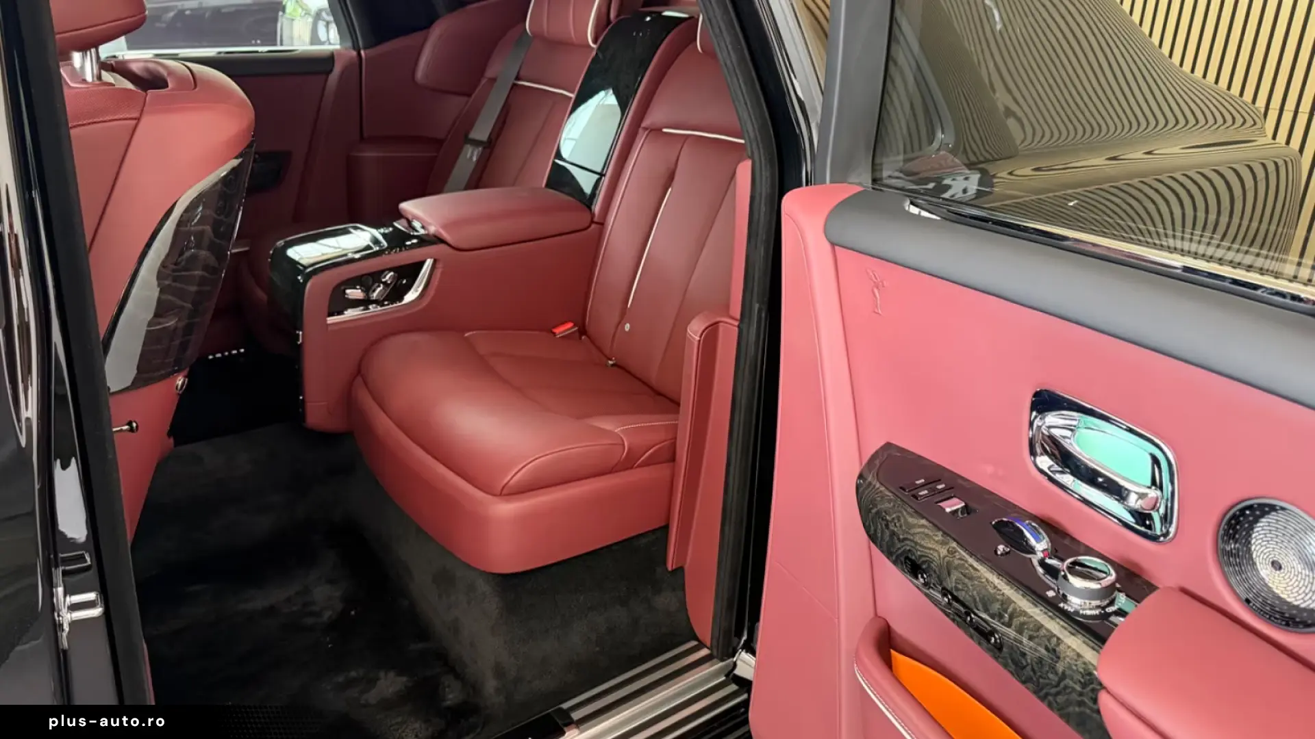 Rolls-Royce Phantom EWB Bespoke Two-Tone FULL 4seats MY2026
