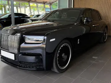 Rolls-Royce Phantom EWB Bespoke Two-Tone FULL 4seats MY2026