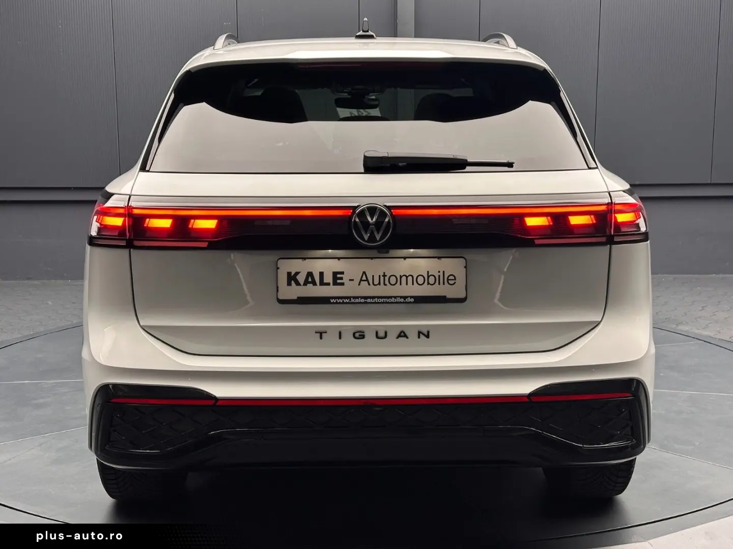VW Tiguan 2.0 TDI 4Mot. R-Line Black Style PANORAMA