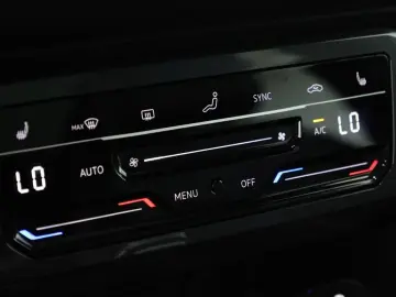 VW Tiguan Allspace 2.0 TDI 4M DSG R-Line 7 Pano Kam