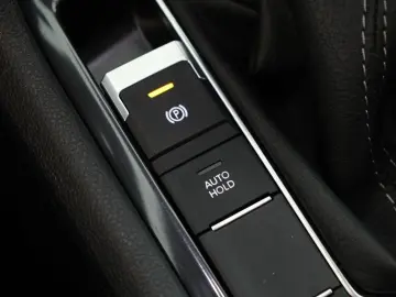 VW Tiguan Allspace 2.0 TDI 4M DSG R-Line 7 Pano Kam