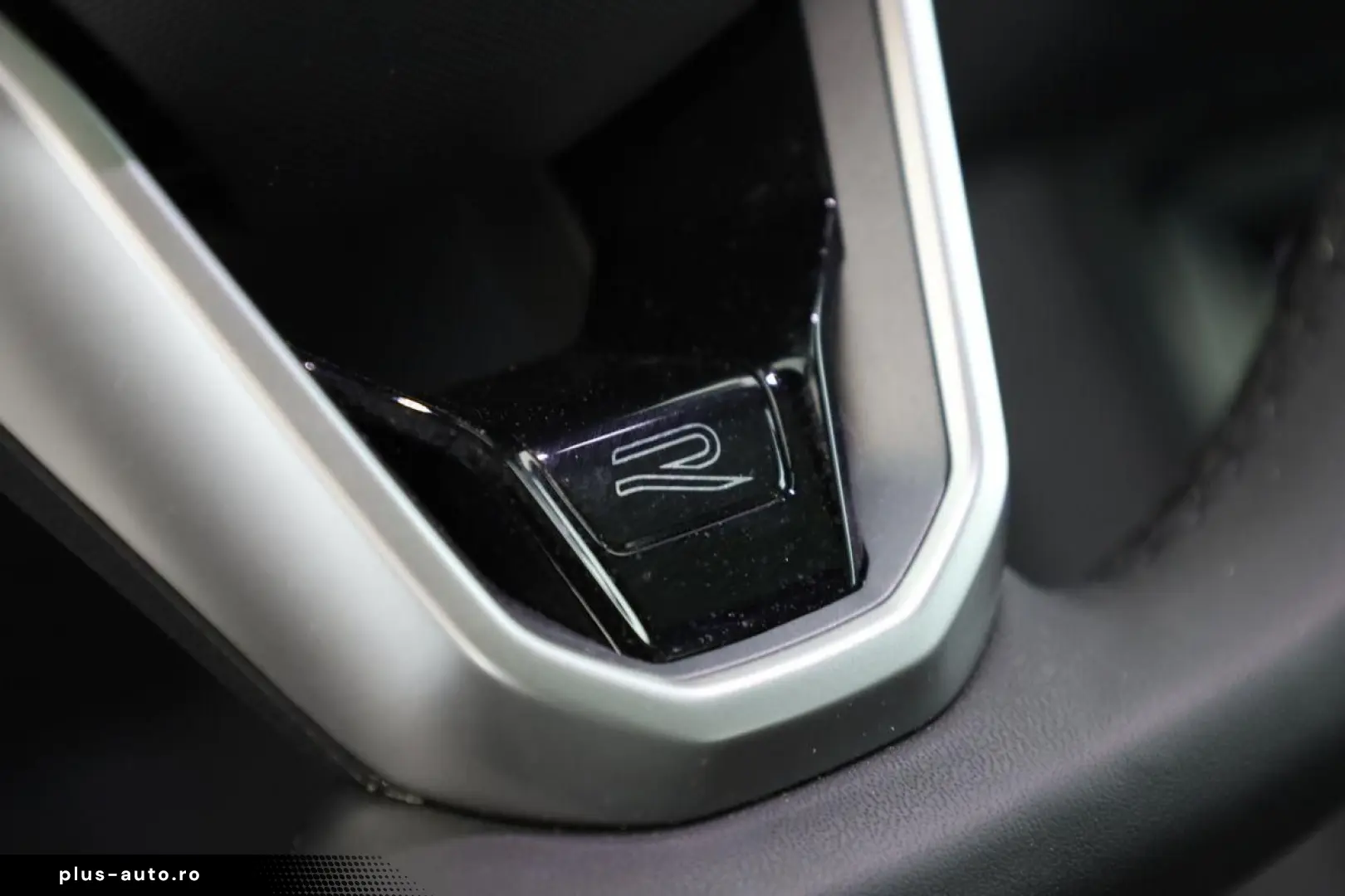 VW Tiguan Allspace 2.0 TDI 4M DSG R-Line 7 Pano Kam