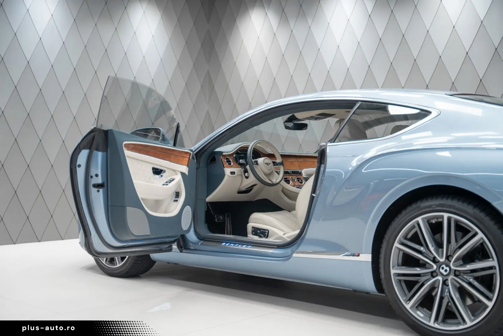 BENTLEY Continental GT V8 MULLINER BLUE BEIGE