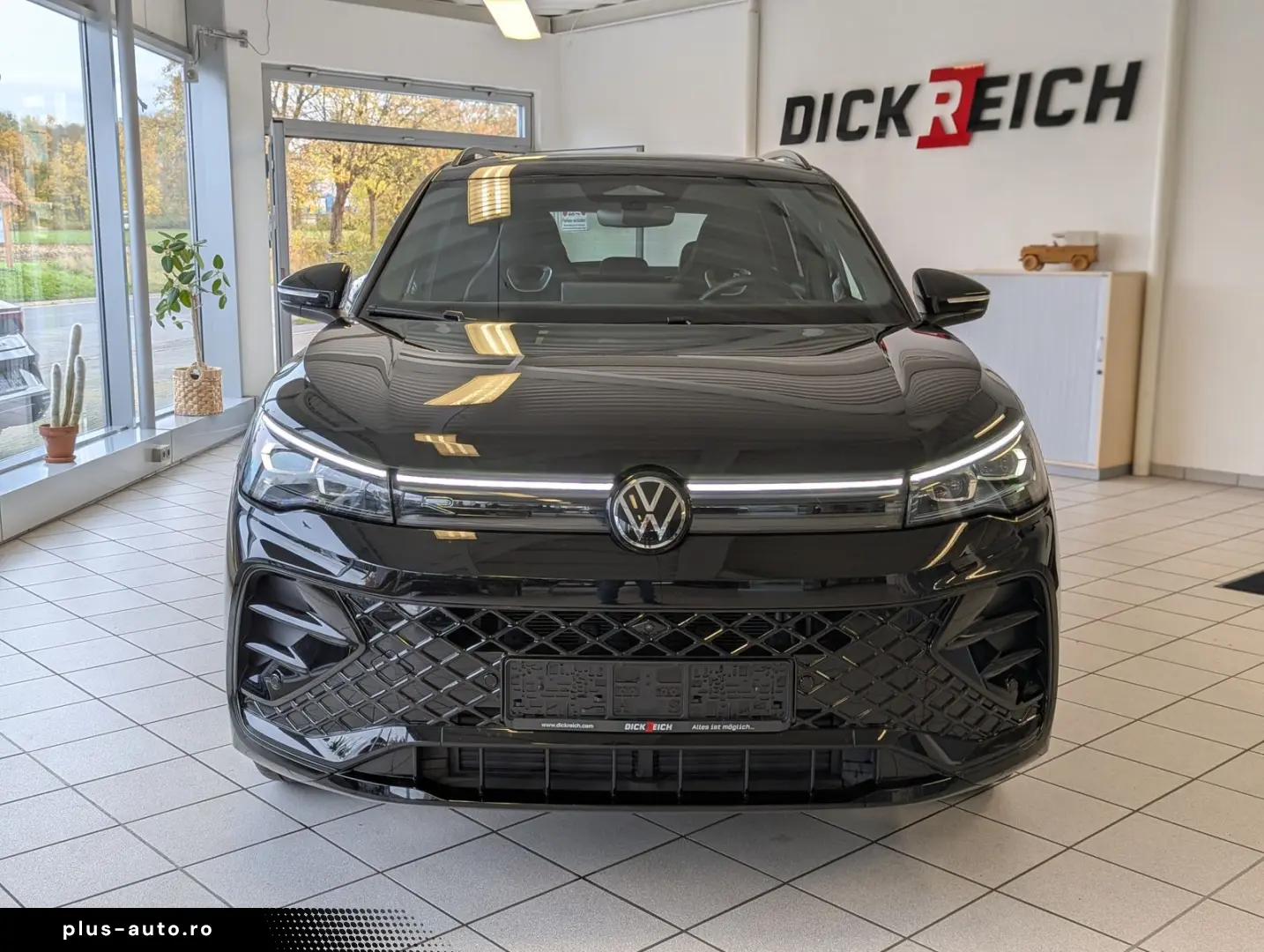 VW Tiguan 2.0TDI R-Line 4M Pano Black Matrix AHK 20