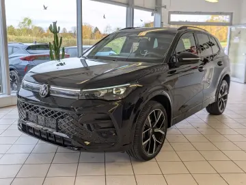 VW Tiguan 2.0TDI R-Line 4M Pano Black Matrix AHK 20