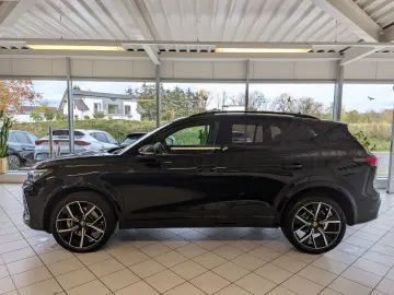 VW Tiguan 2.0TDI R-Line 4M Pano Black Matrix AHK 20