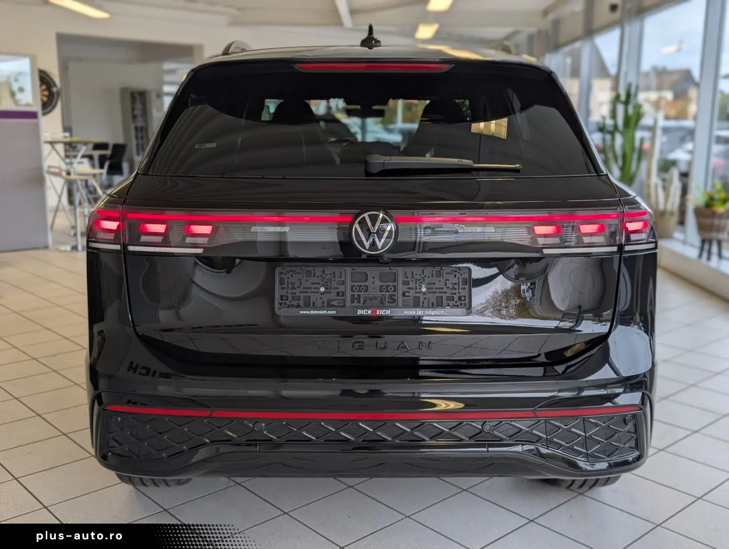 VW Tiguan 2.0TDI R-Line 4M Pano Black Matrix AHK 20