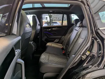 VW Tiguan 2.0TDI R-Line 4M Pano Black Matrix AHK 20