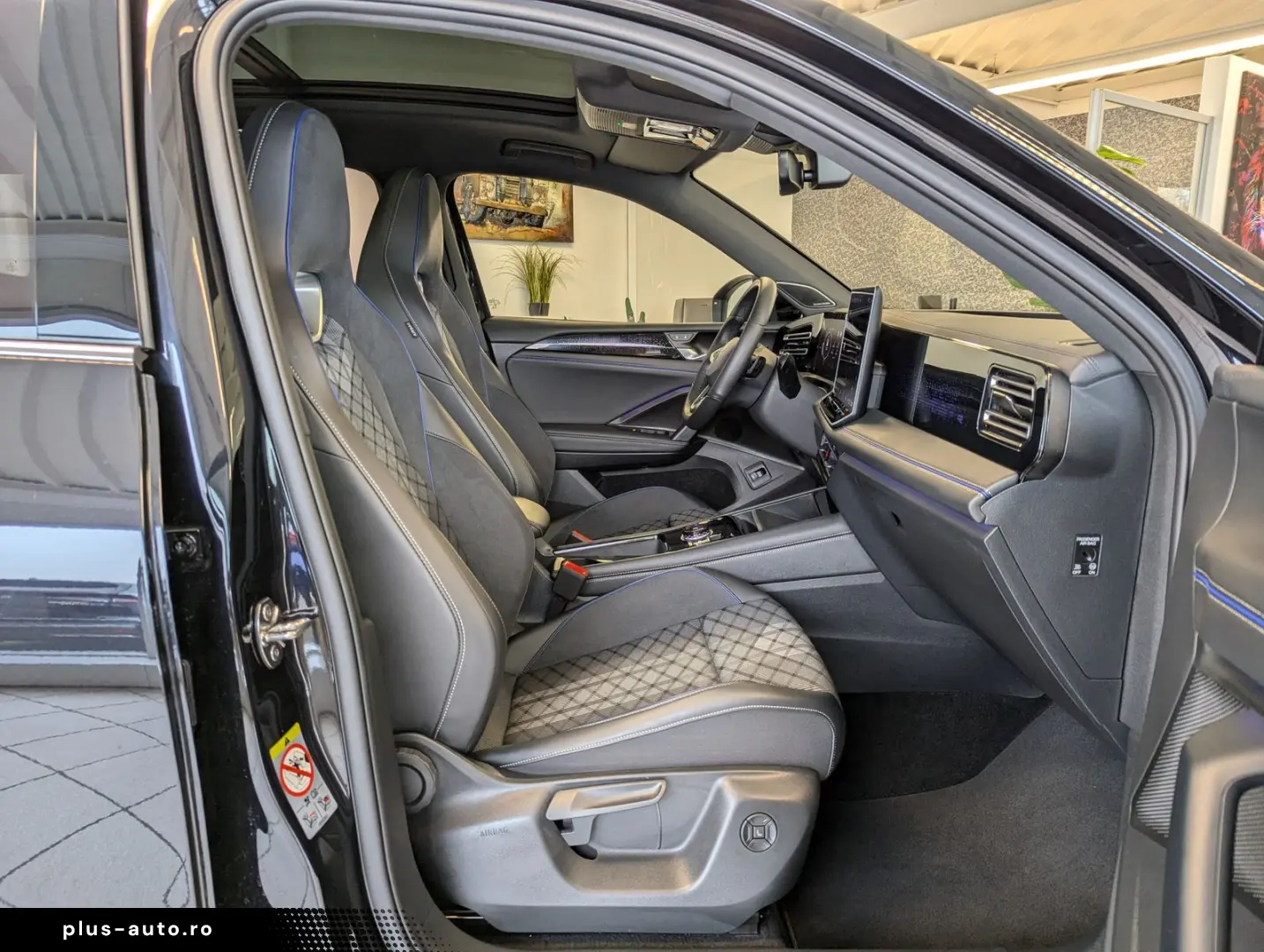 VW Tiguan 2.0TDI R-Line 4M Pano Black Matrix AHK 20