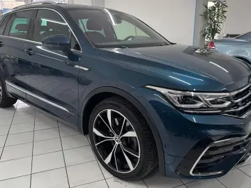 VW Tiguan TSI 4M R-LINE AHK PANO LEDER NETTO 30.900