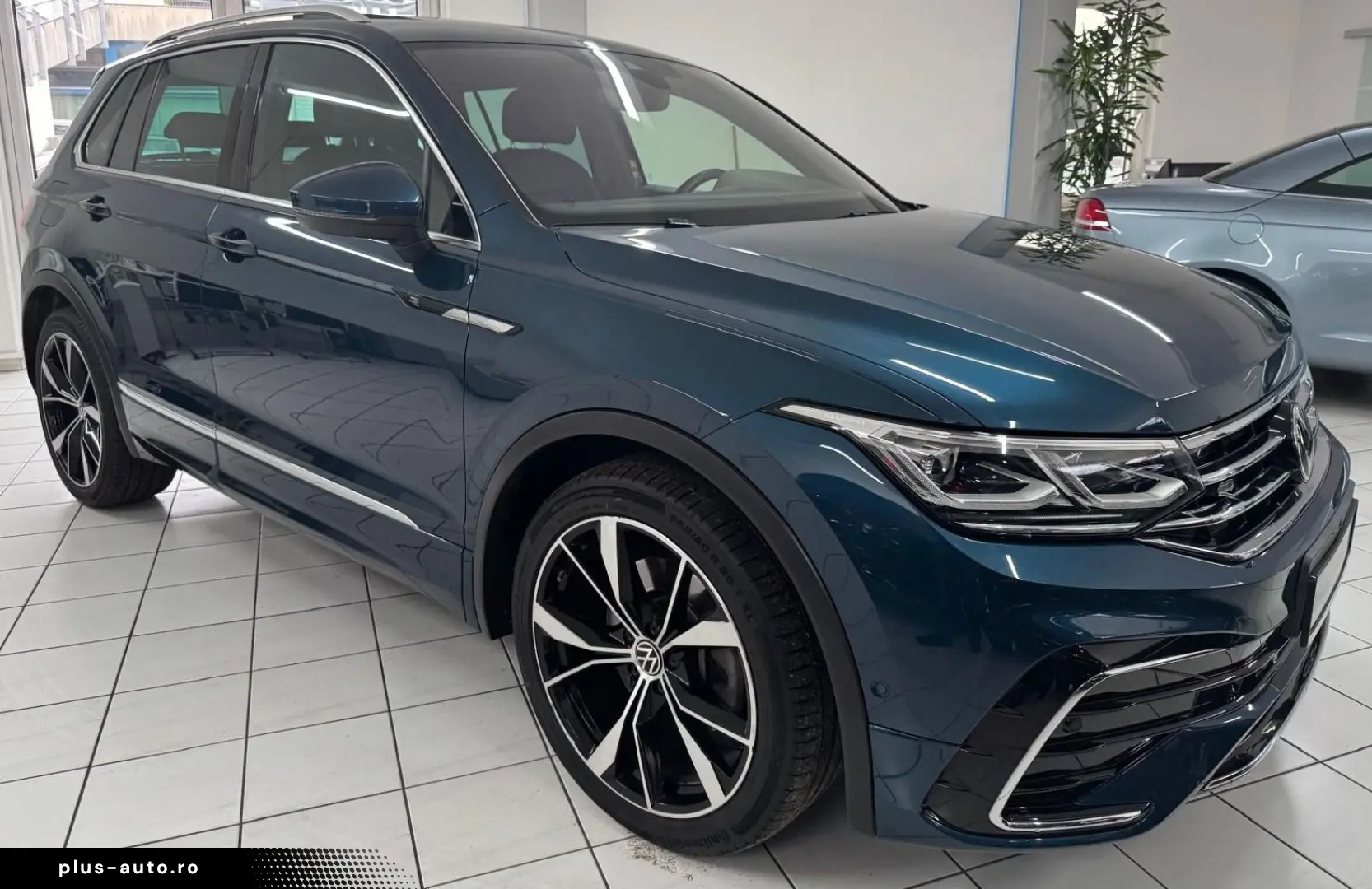 VW Tiguan TSI 4M R-LINE AHK PANO LEDER NETTO 30.900