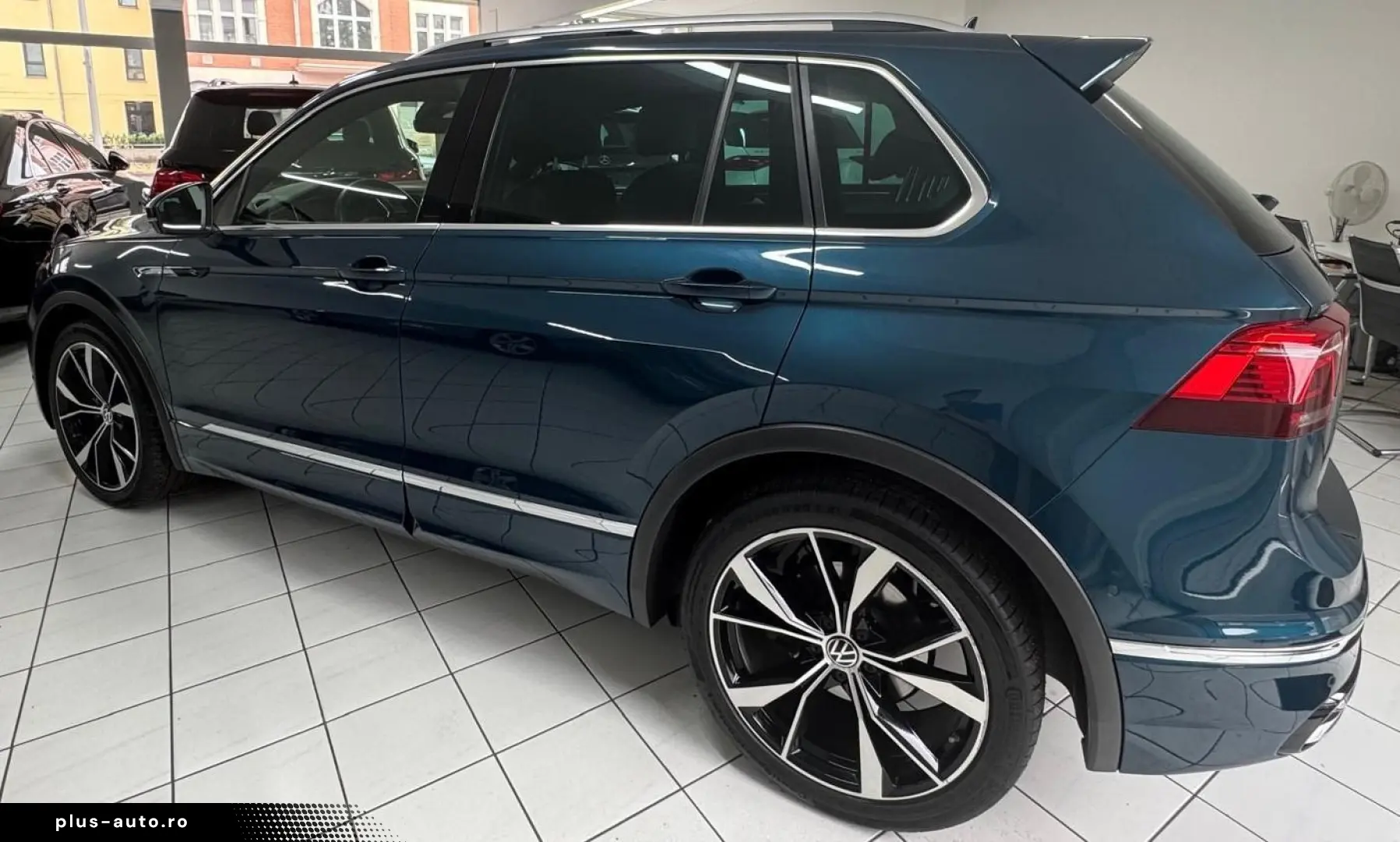 VW Tiguan TSI 4M R-LINE AHK PANO LEDER NETTO 30.900