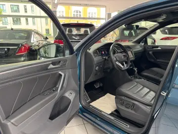 VW Tiguan TSI 4M R-LINE AHK PANO LEDER NETTO 30.900