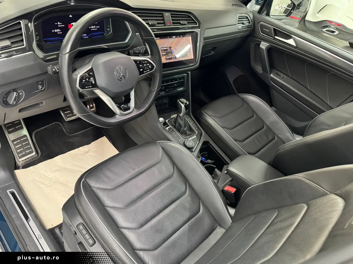 VW Tiguan TSI 4M R-LINE AHK PANO LEDER NETTO 30.900