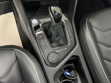 VW Tiguan TSI 4M R-LINE AHK PANO LEDER NETTO 30.900
