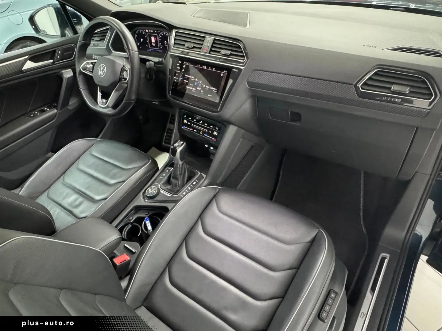 VW Tiguan TSI 4M R-LINE AHK PANO LEDER NETTO 30.900