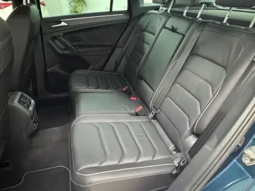 VW Tiguan TSI 4M R-LINE AHK PANO LEDER NETTO 30.900