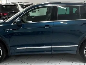 VW Tiguan TSI 4M R-LINE AHK PANO LEDER NETTO 30.900